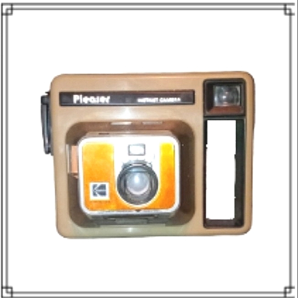 Vintage Kodak Pleaser Instant Polaroid Camera